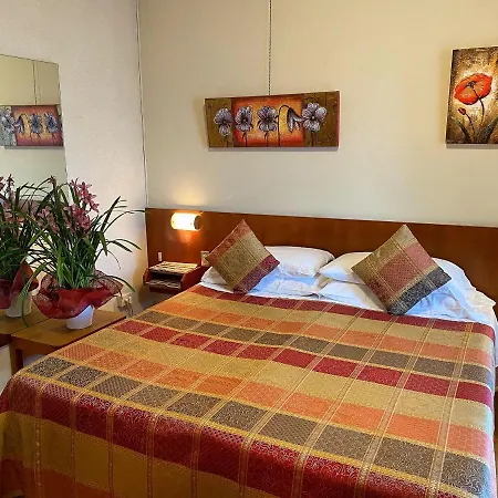 Hotel Grifone 2*