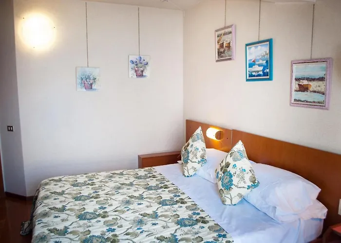 Grifone Отель Сирмионе