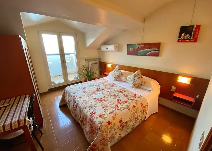 Отель Grifone Сирмионе